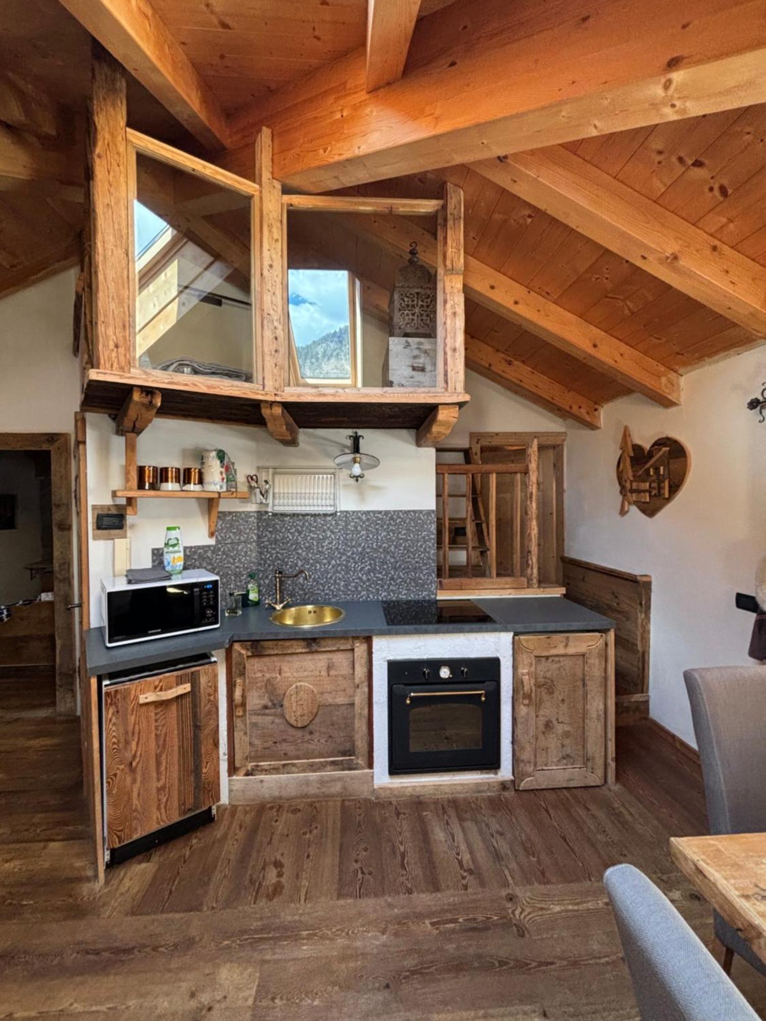 La Tana Dell'Orso Apartment กัมปีเตลโลดีฟัสซา ภายนอก รูปภาพ